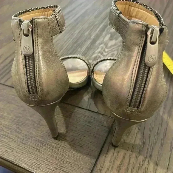 Adrienne Vittadini heels, size 7M, previously owned - Picture 3 of 6